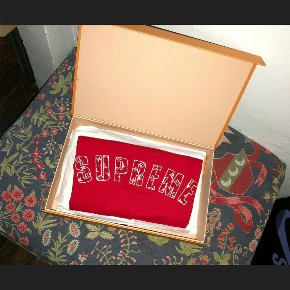 Supreme Red Crewneck Sweater